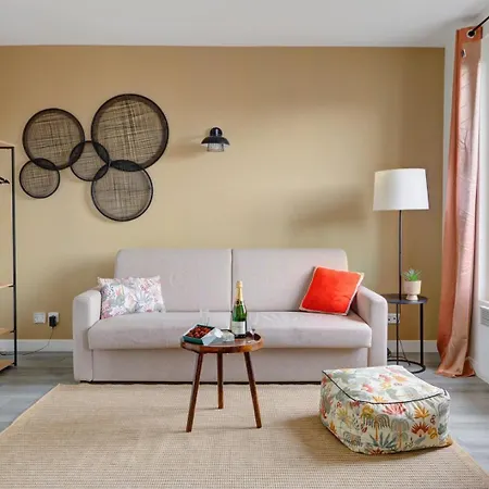 809 Fantastic - Superb Bagnolet